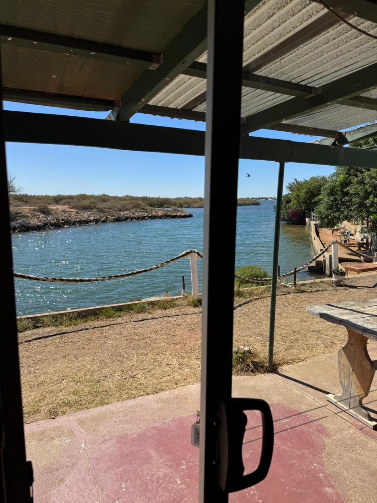 Pelican Point Waterfront Resort Formerly Carnarvon Beach Retreat Luaran gambar